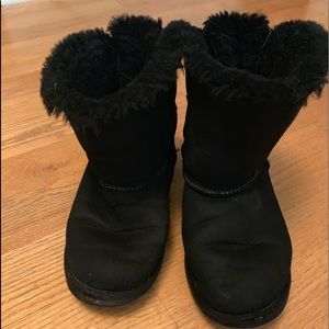 Uggs kids size 4 boots